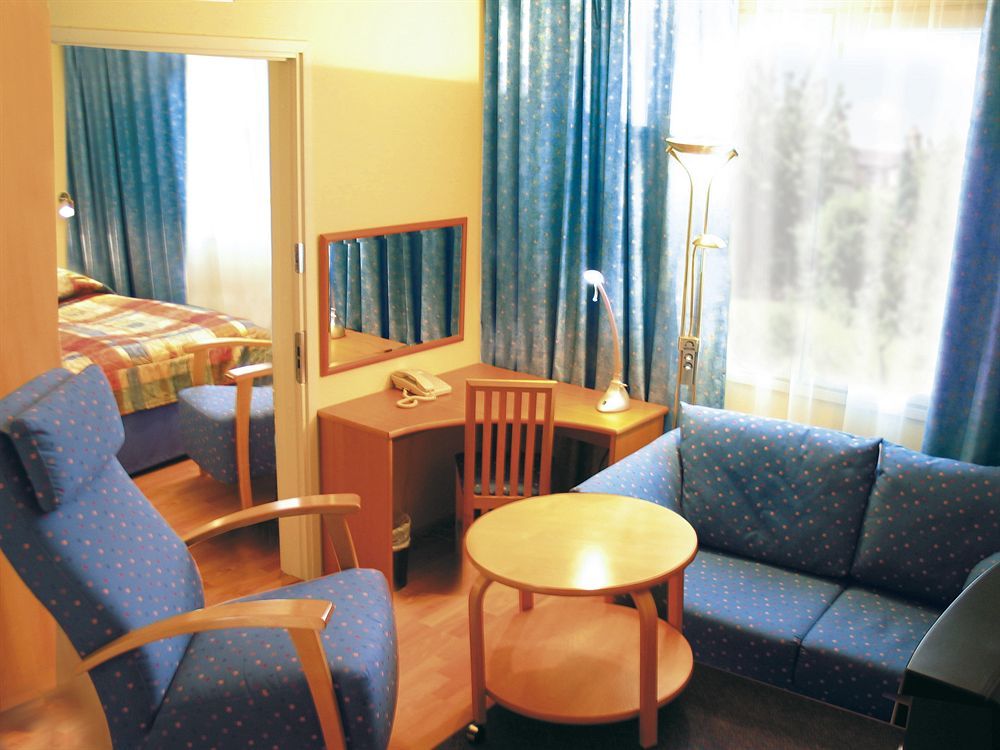Jokipuisto 3*